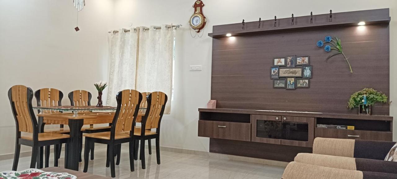 Shi'S Vilva - The Bungalow In Coimbatore - Near Airport, Kmch, Codesia Eksteriør billede