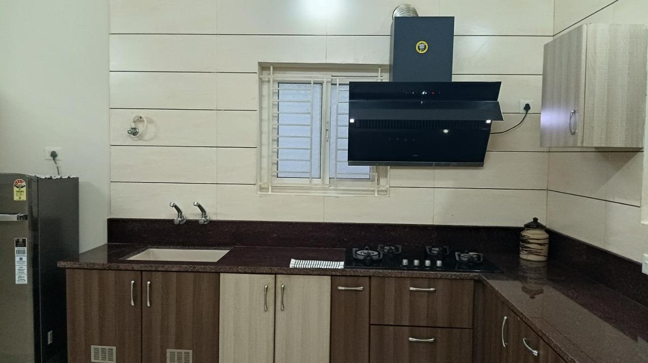 Shi'S Vilva - The Bungalow In Coimbatore - Near Airport, Kmch, Codesia Eksteriør billede